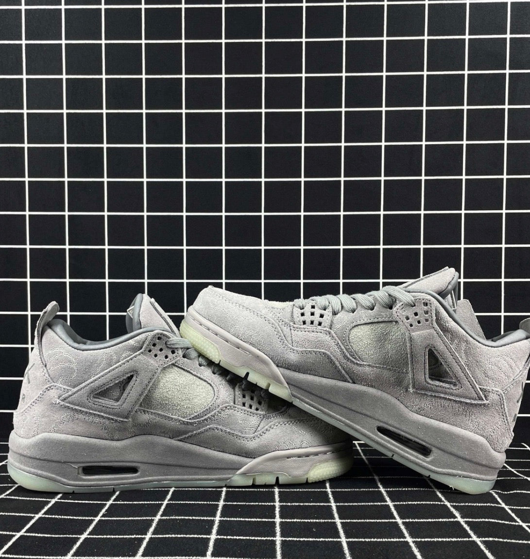 KAWS x Air Jordan 4 Retro
