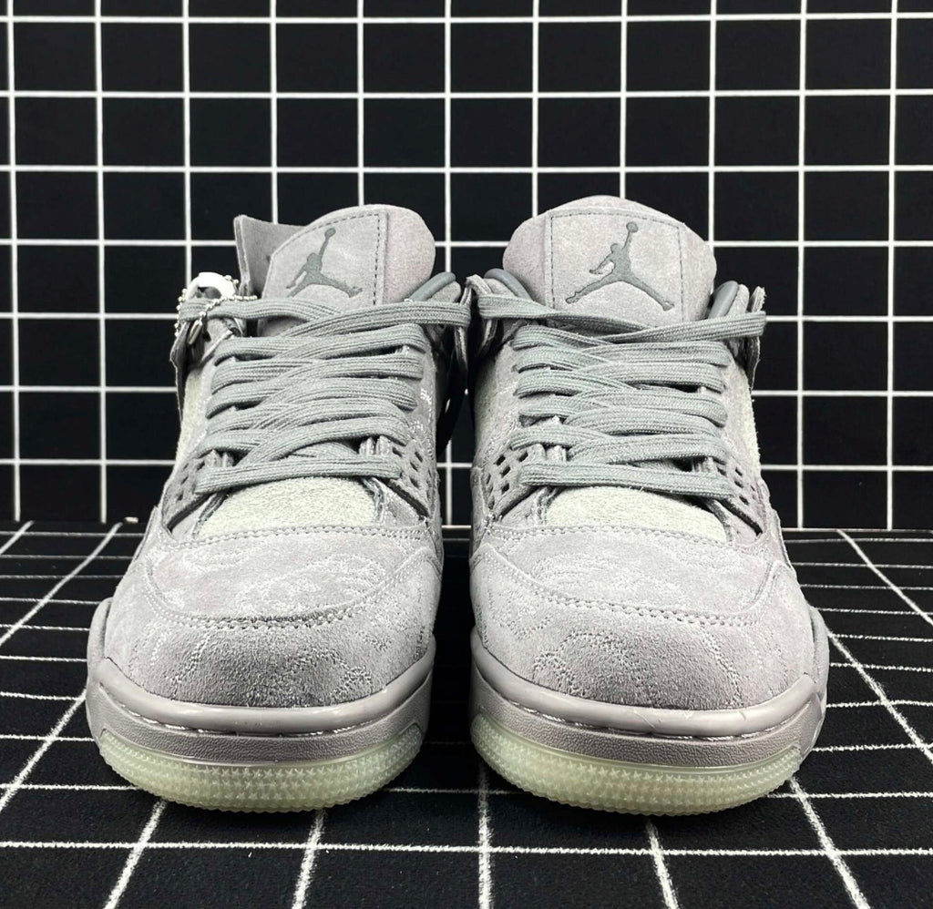 Air Jordan 4 Retro x KAWS “Cool Grey” (Premium)