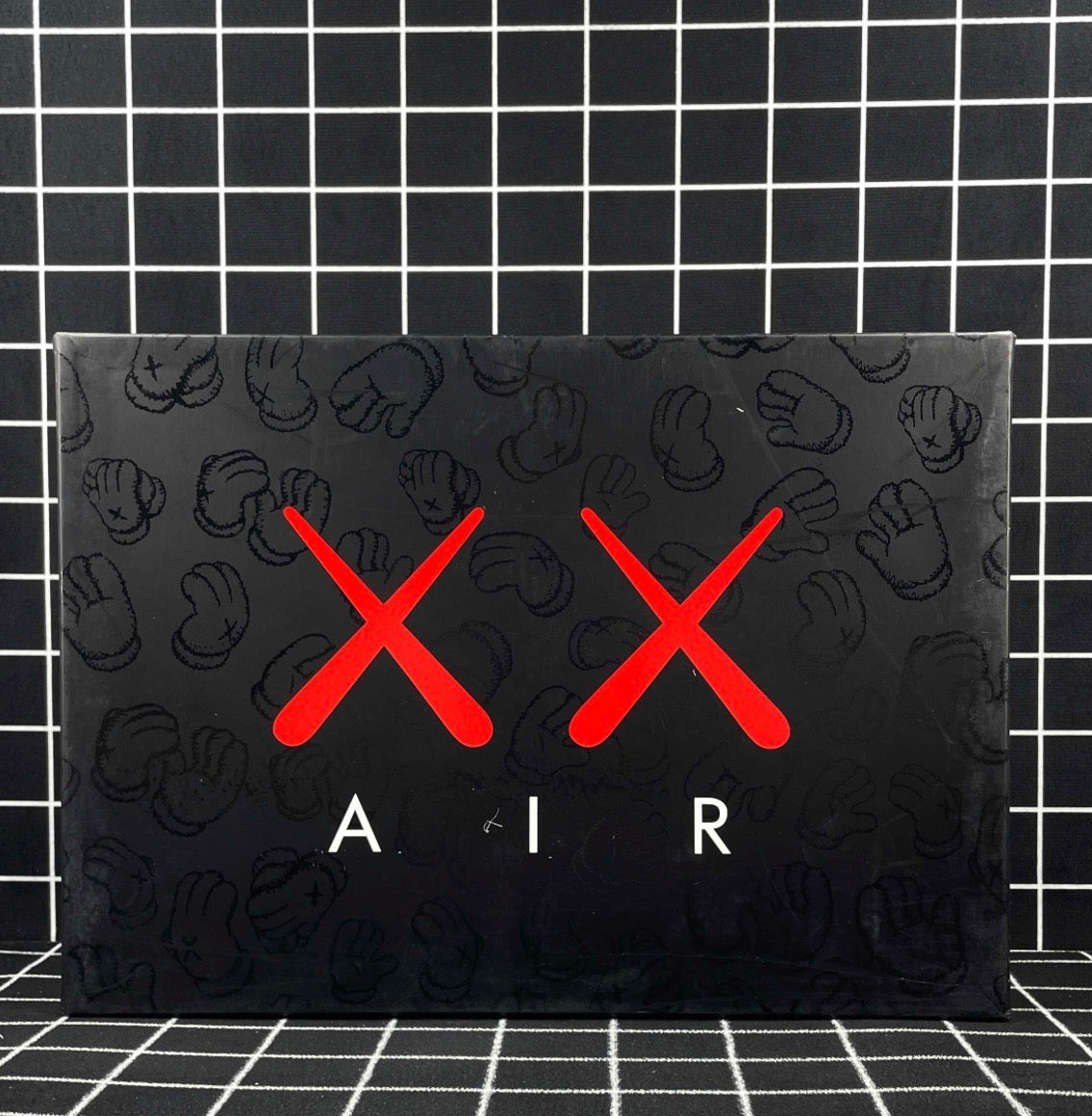 KAWS x Air Jordan 4 Retro