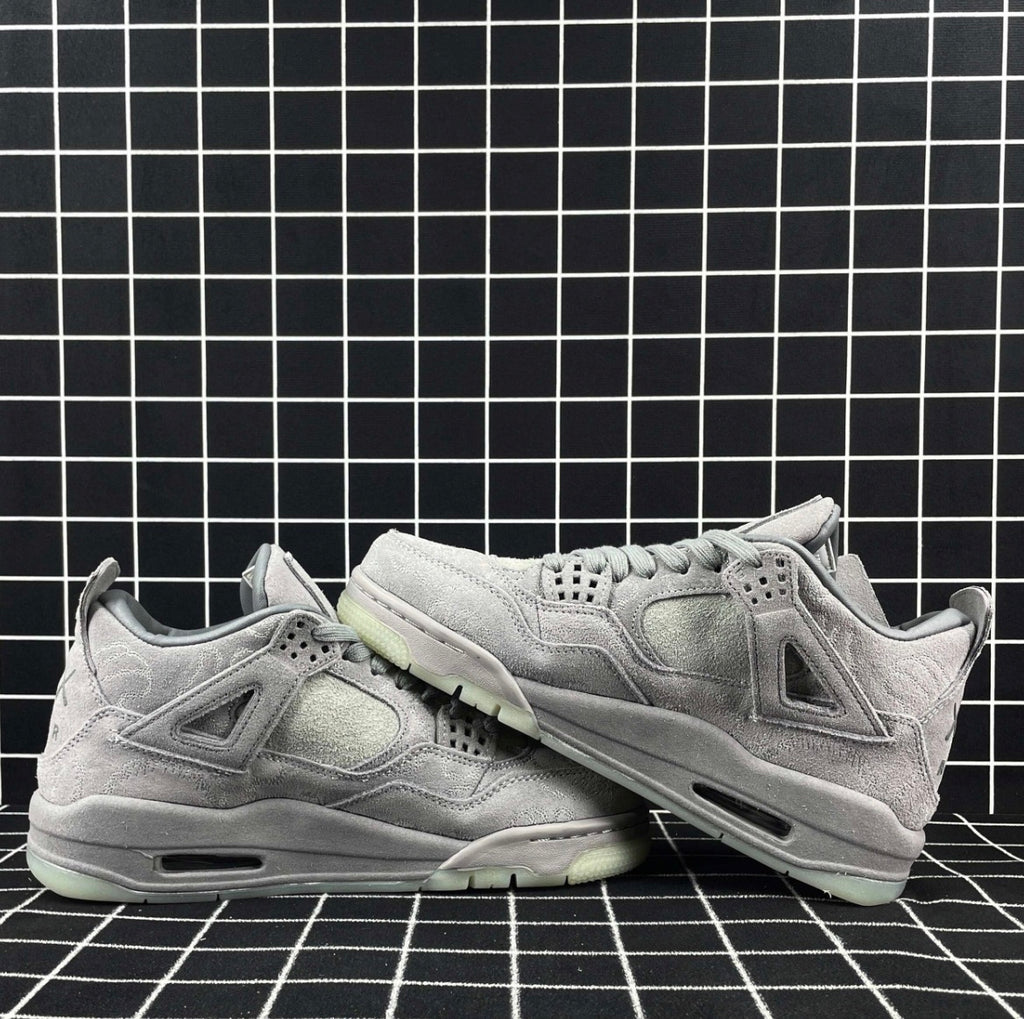 Air Jordan 4 Retro x KAWS “Cool Grey” (Premium)